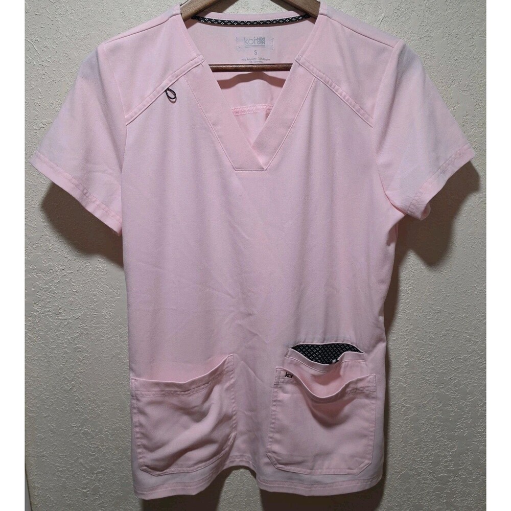 KOI Next Gen Hustle And Heart Women's 3 pocket Stretch Scrub Top Pink  Small